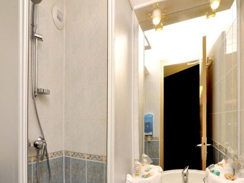 Enzo Hotels Trappes By Kyriad Direct Εξωτερικό φωτογραφία