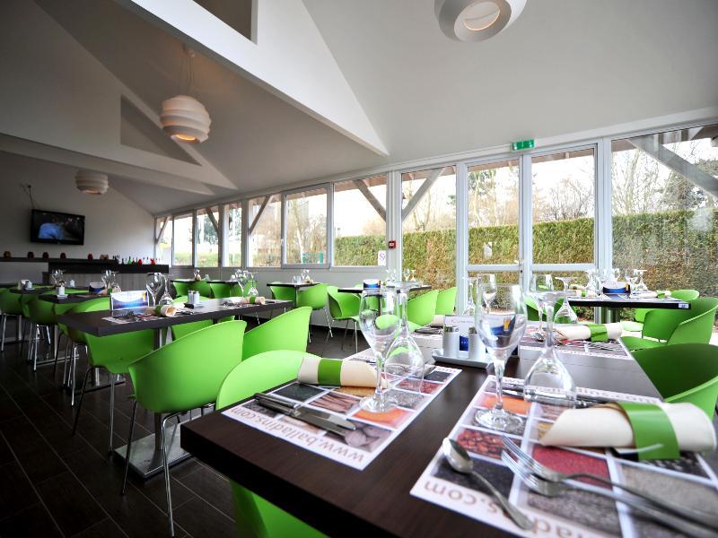 Enzo Hotels Trappes By Kyriad Direct Εξωτερικό φωτογραφία