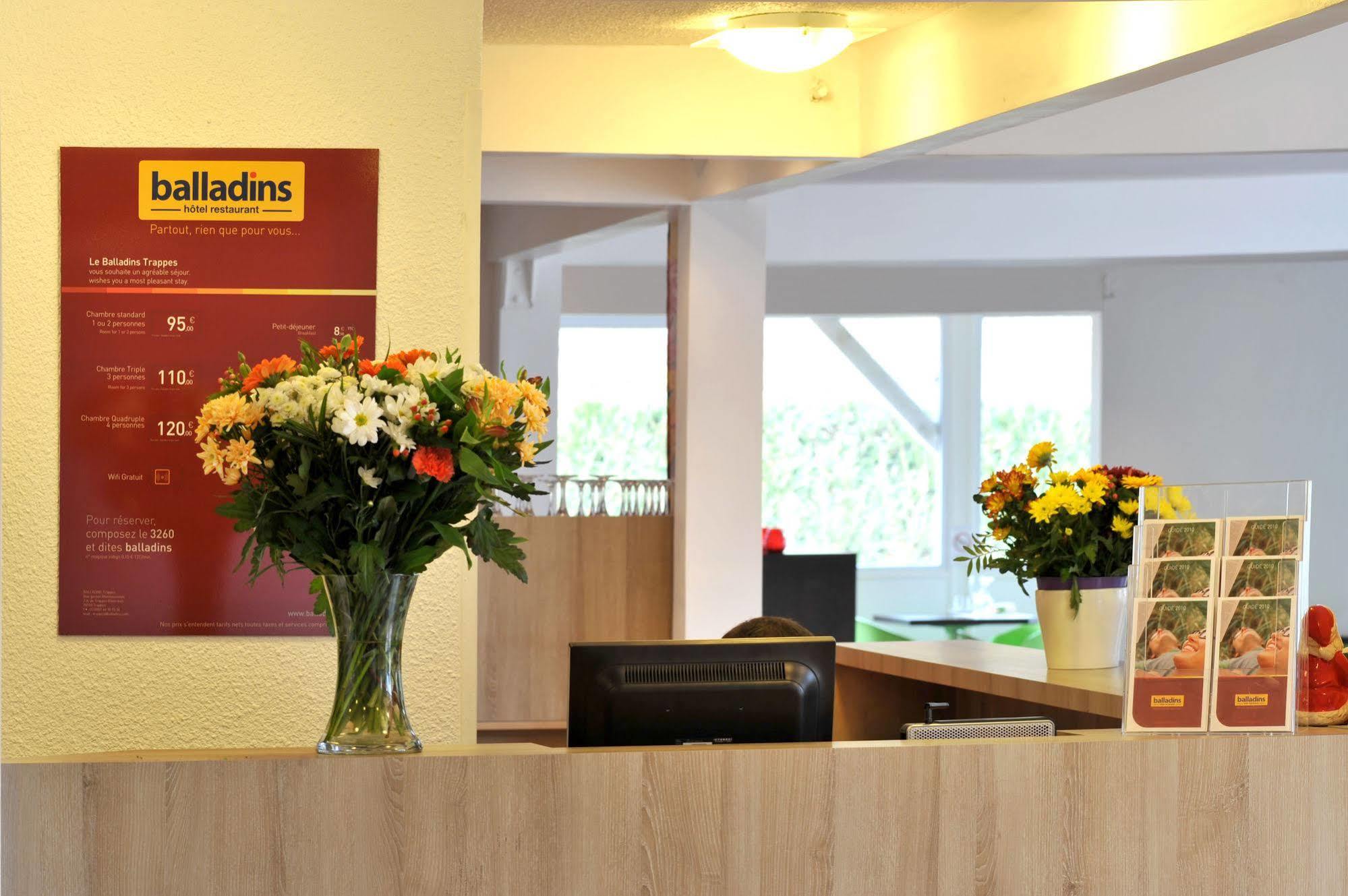 Enzo Hotels Trappes By Kyriad Direct Εξωτερικό φωτογραφία