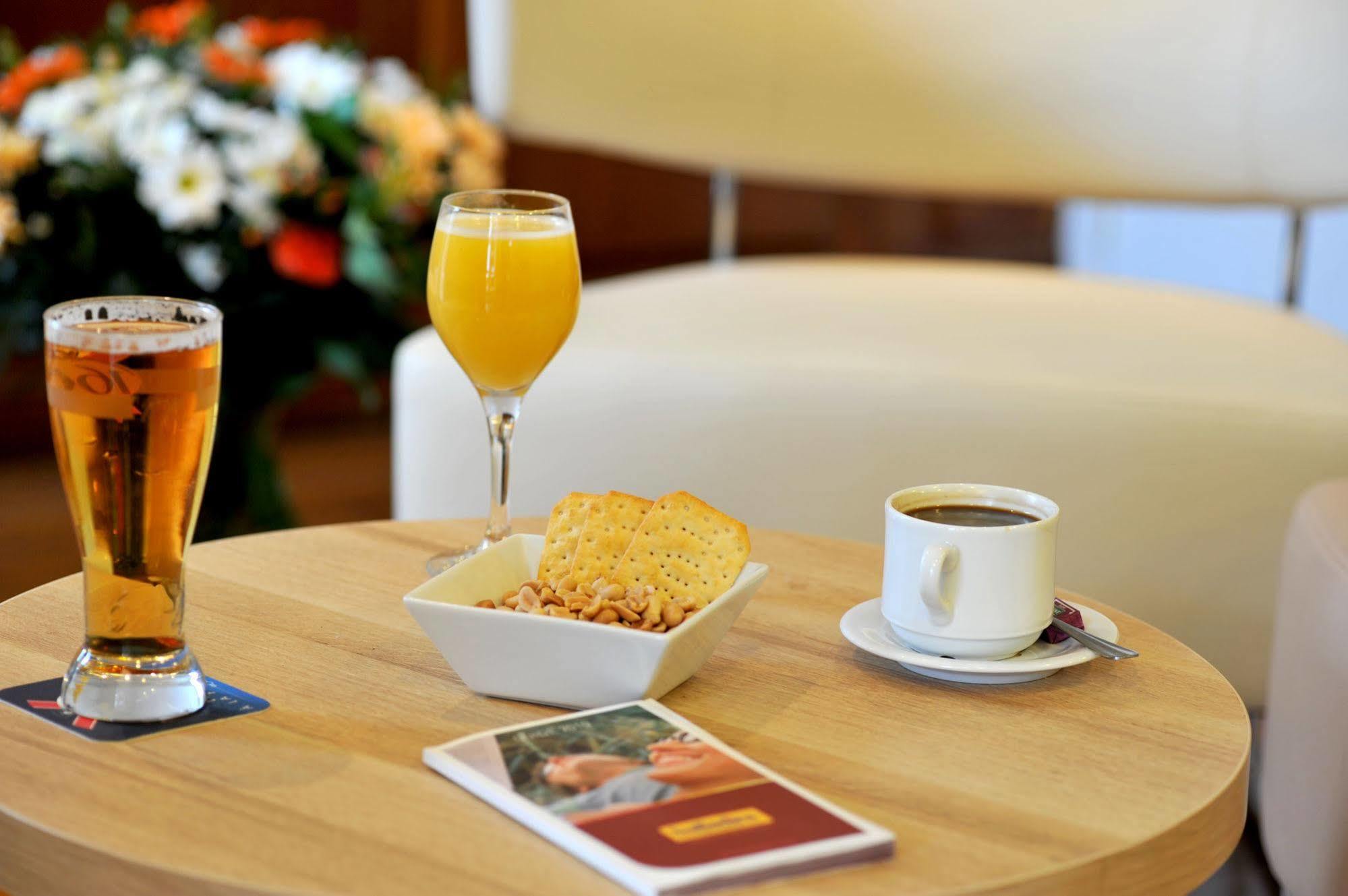 Enzo Hotels Trappes By Kyriad Direct Εξωτερικό φωτογραφία