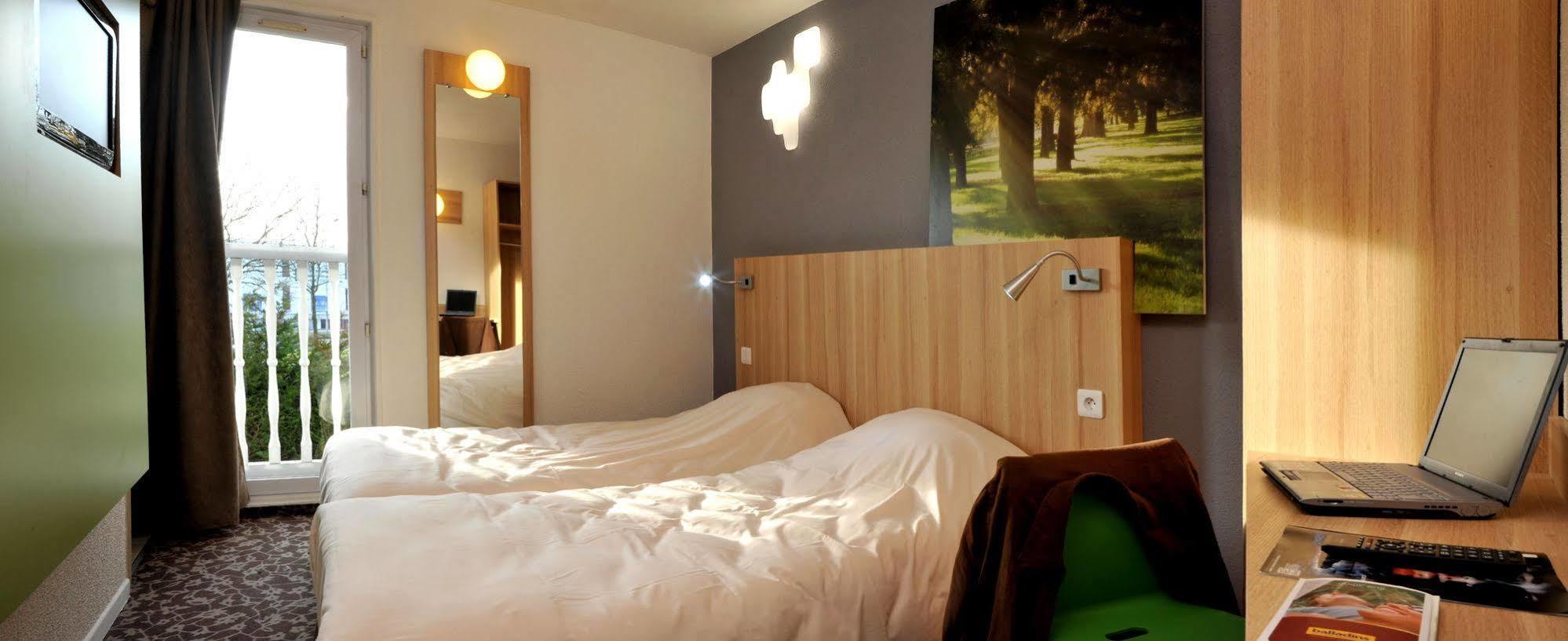 Enzo Hotels Trappes By Kyriad Direct Εξωτερικό φωτογραφία