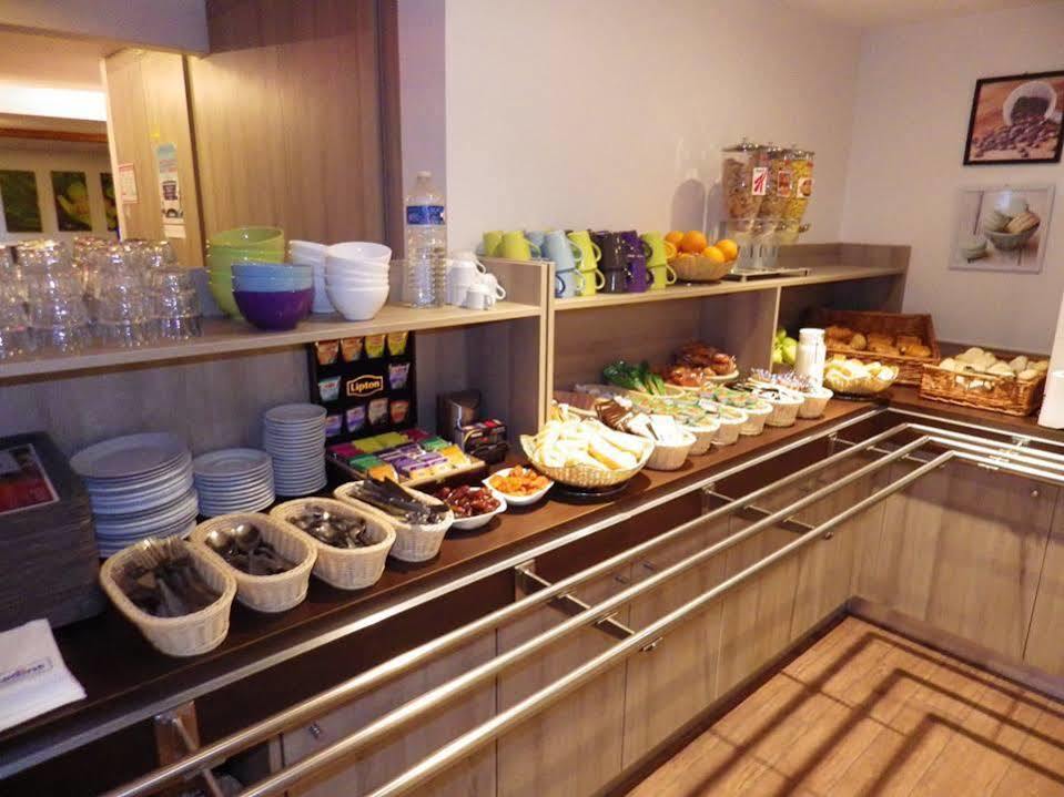Enzo Hotels Trappes By Kyriad Direct Εξωτερικό φωτογραφία