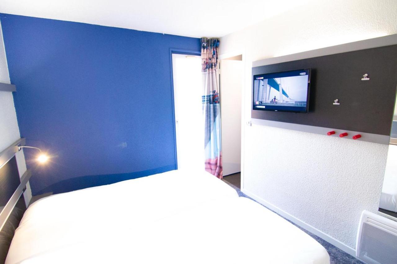 Enzo Hotels Trappes By Kyriad Direct Εξωτερικό φωτογραφία